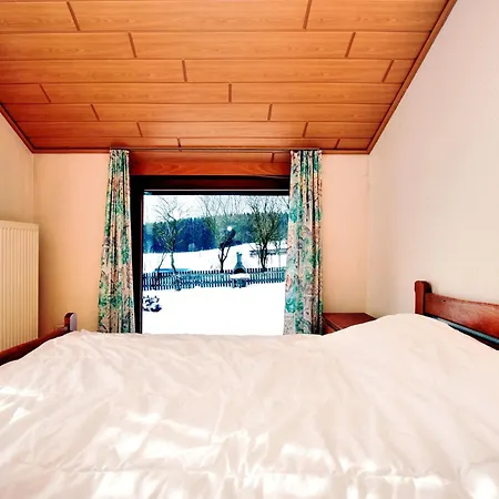 In St Vith With Hot Tub Tatil Evi