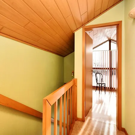 בית נופש In St Vith With Hot Tub *