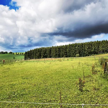 In St Vith With Hot Tub בית נופש Amelscheid