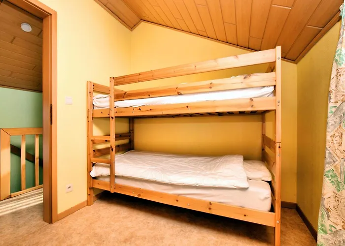 Casa de Férias In St Vith With Hot Tub Amelscheid