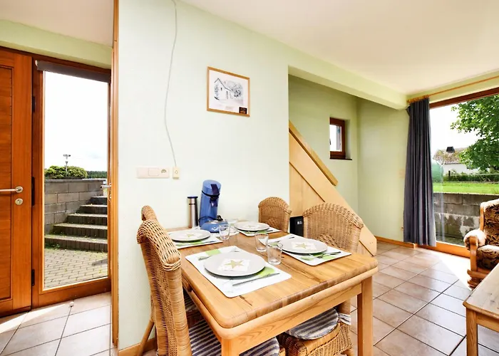 In St Vith With Hot Tub Casa de Férias